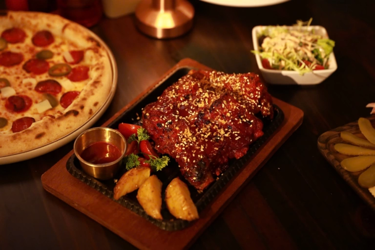 Khám phá văn hóa ẩm thực quanh chiếc bánh pizza: Vì sao món ăn này luôn được yêu thích?