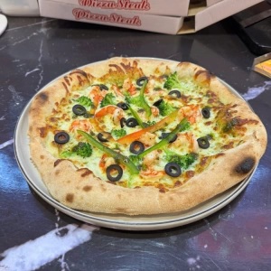 Cocktail Shrimp Pizza M 159k L 269k