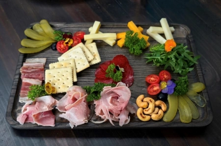 Mixed Cold Cuts & Cheese Platter
